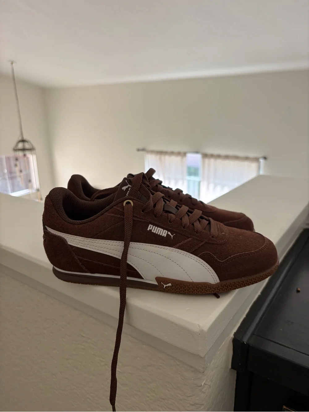 PUMA Womens Classic Suede Sneakers - Brown/White